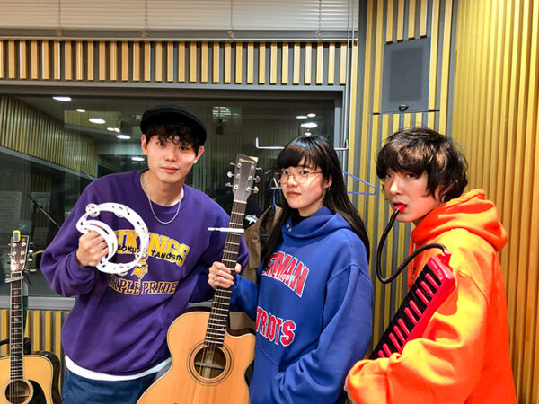 あいみょんは楽曲提供相手も凄い?菅田将暉やDISHにジャニーズWESTなどにも!