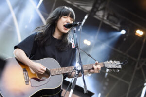 あいみょんはまさかの6人兄弟?!父親の職業や母親についてなど家族構成お教えします!