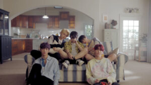 TOMORROW X TOGETHER(TXT)の振付師ソンドゥク先生の経歴にビックリ!BTSやENHYPENにジャニーズも担当!