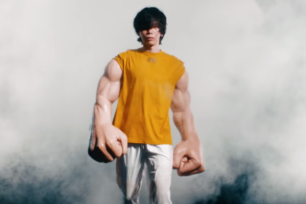 米津玄師のkick backと筋トレの奇妙な関係？動画のムキムキっぷりにも注目！