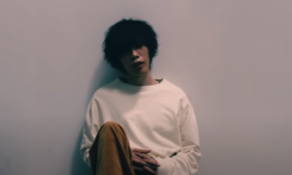 米津玄師のディスコグラフィーを解説！メジャーデビュー曲サンタマリア以降をリリース順に触れてみます！