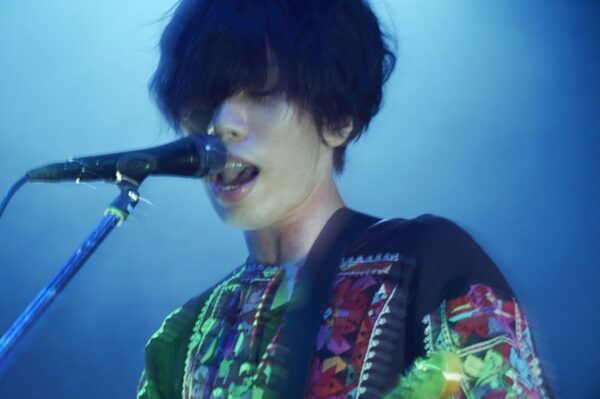 米津玄師の原点はボカロ初音ミク？ハチ時代の楽曲結ンデ開イテ羅刹ト骸やパンダヒーローなどについて考察！