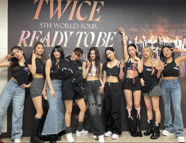 TWICEの歴代ペンライトを大紹介!公式商品と偽物を見分ける方法とは?