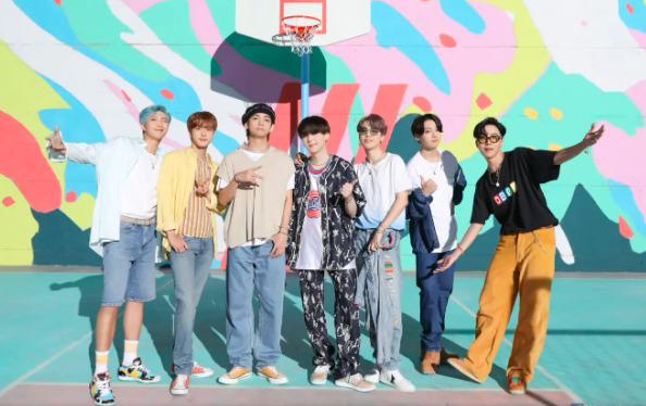 BTS(防弾少年団)のダイナマイト!歌詞やダンス・衣装などについて徹底解説!