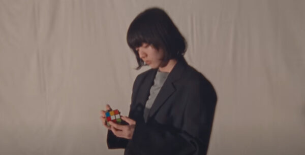 あいみょんの新曲やドラマ主題歌などを一覧で紹介！歌詞についても解説します！