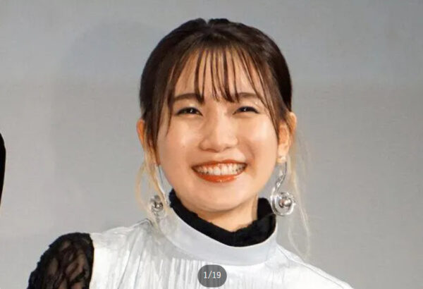 YOASOBIのボーカルikuraが可愛い！本名や出身大学は？