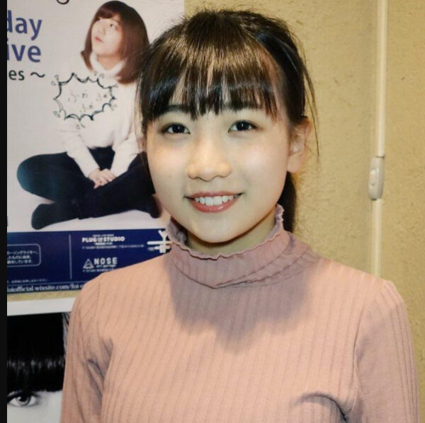 YOASOBIのボーカルikuraが可愛い！本名や出身大学は？