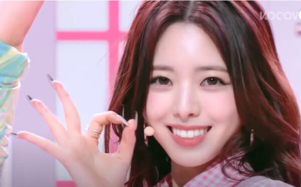 ITZY(イッチ)ユナはスタイル抜群!ウエストのサイズや年齢などについても紹介!