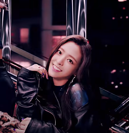 ITZY(イッチ)ユナはスタイル抜群!ウエストのサイズや年齢などについても紹介!