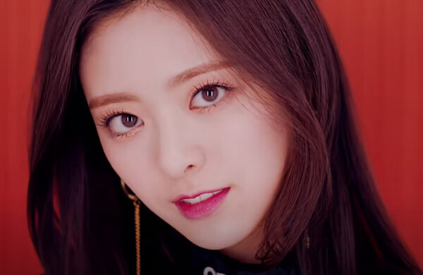 ITZY(イッチ)ユナはスタイル抜群!ウエストのサイズや年齢などについても紹介!