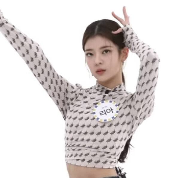 Dalla dalla dance practice https://youtu.be/ay97L0DAu9A?si=xzqzCKXW67GF1OJy