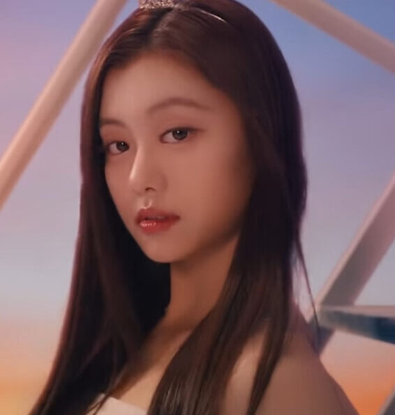 LE SSERAFIMのメンバー紹介！身長やメンバーカラーなどについても！脱退したメンバーもいる？