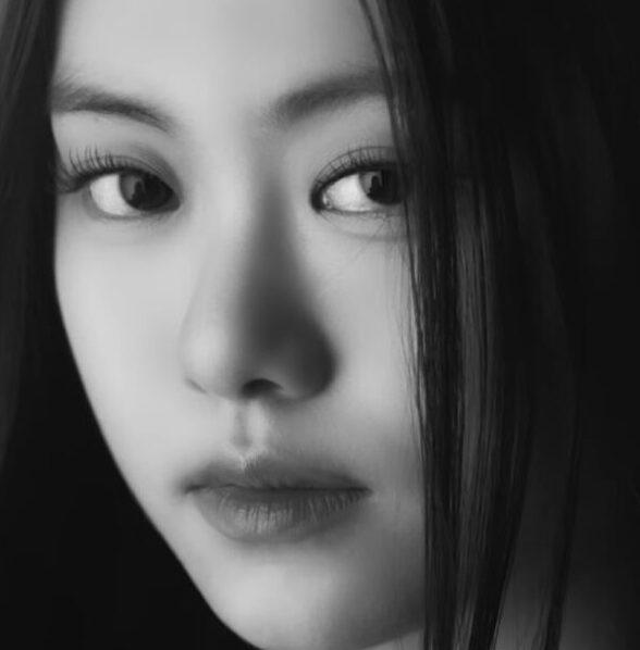 LE SSERAFIMのメンバー紹介！身長やメンバーカラーなどについても！脱退したメンバーもいる？