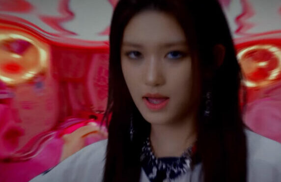 IVE(アイヴ)イソが可愛い！年齢は？現役の高校生って本当！？