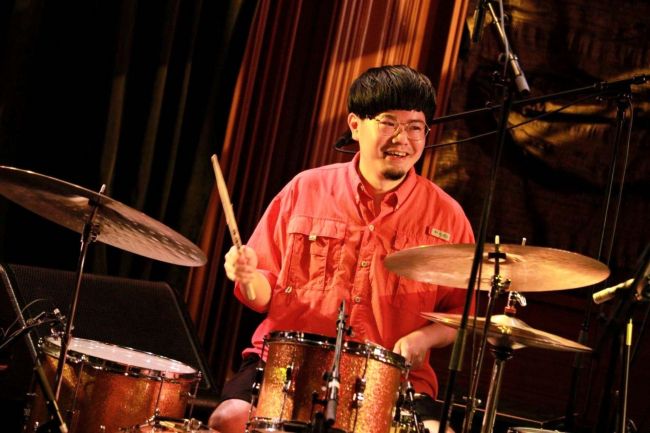 あいみょんのバンドメンバーをご紹介!八橋さんや井嶋さんクロサワさんってどんな人?