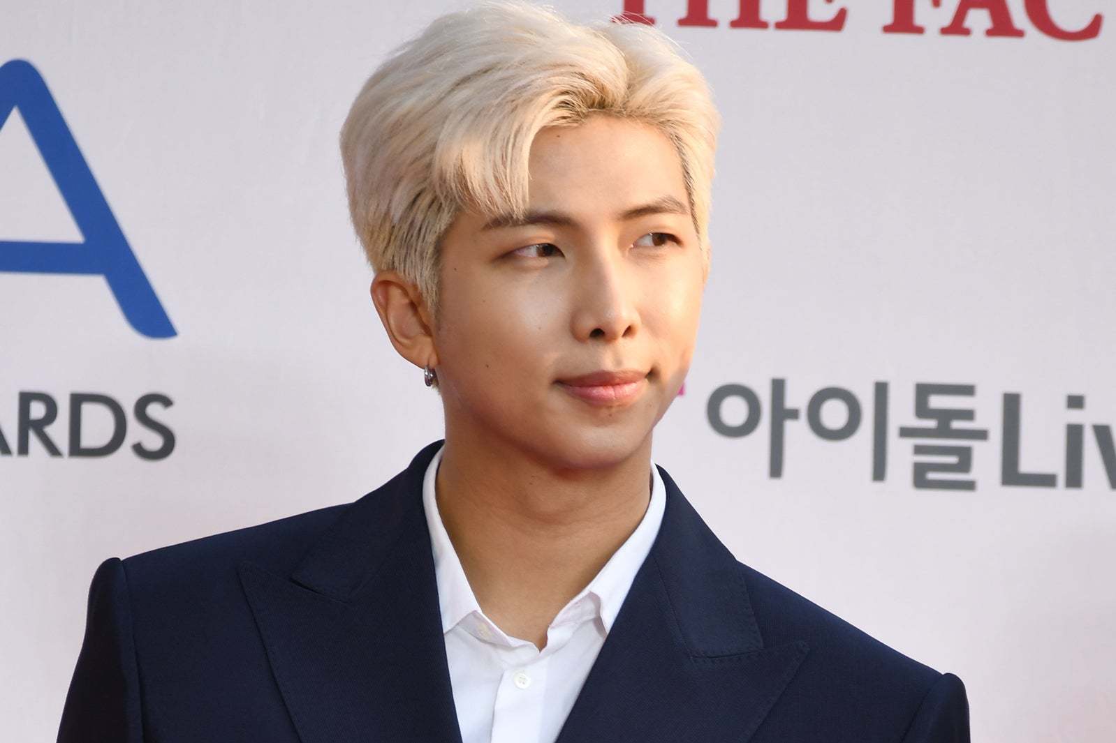 BTS(防弾少年団)ジンの愛車がすごい！ポルシェやランボルギーニなど気になるお値段は？
