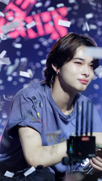 ENHYPEN(エンハイフン)のニキみたいな髪型にしたい！黒長髪メッシュなど様々なスタイルに注目！