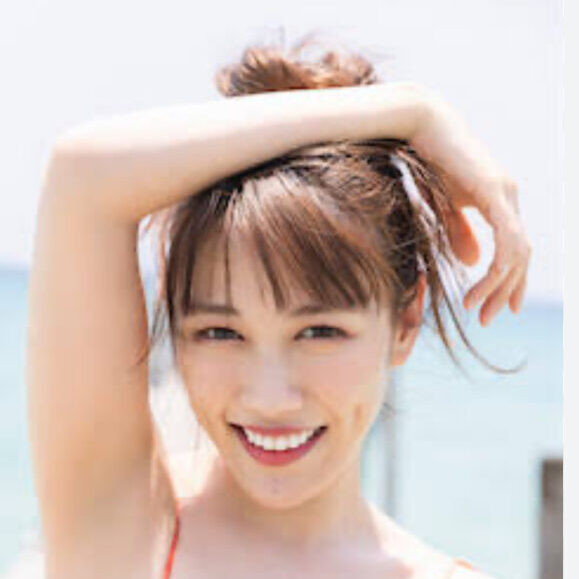 IVEユジンがかわいい！似ている芸能人は？