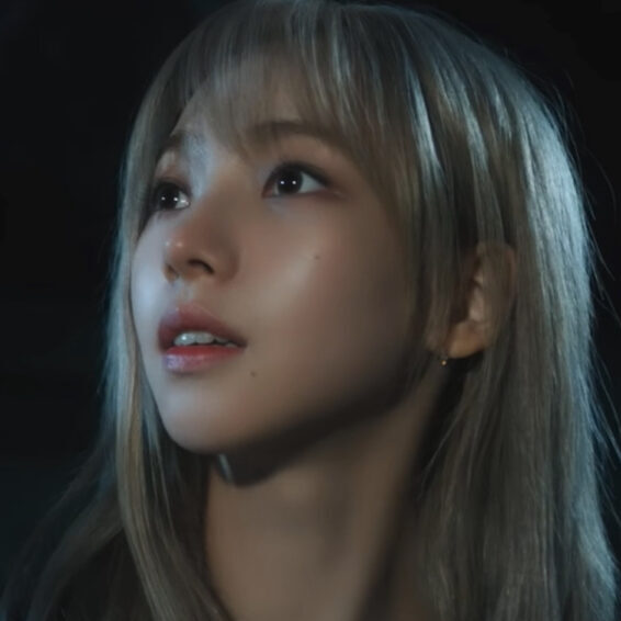 aespaのカリナはスマホゲームで全国一位に？！好きなキャラクターがクレヨンしんちゃんな事でも有名！