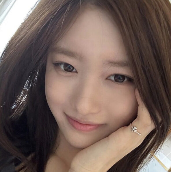 IVE イソのインスタに大注目!可愛すぎる画像や私服も紹介!