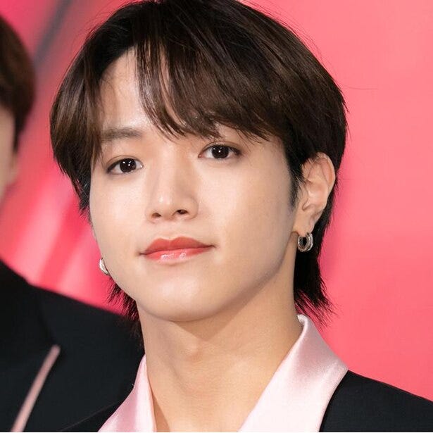 JO1とはどんなグループなの?メンバー国籍や吉本興業ジャニーズとの関係性など詳しく教えます!