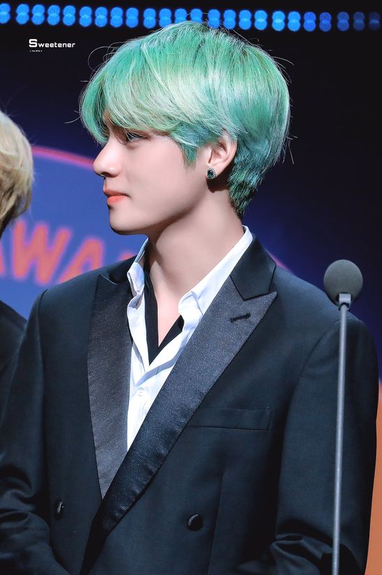 BTS(防弾少年団)テテの髪型推移をチェック！坊主からパーマまでオーダー方法も教えますよ！