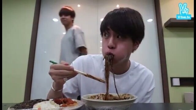 BTS(防弾少年団)のテテが好きなキャラクターは？ニックやワンピースのブルックってどんなキャラ？