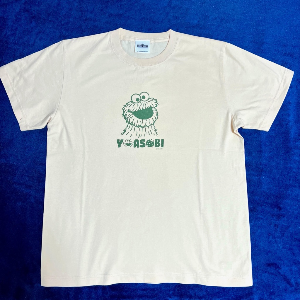 YOASOBIの電光石火ツアー2023ライブグッズについて！ペンライトなど！