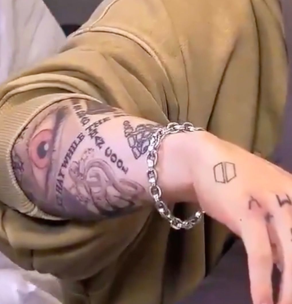 BTS(防弾少年団)ジョングクはタトゥーをいれている!?インスタなど画像から徹底調査!