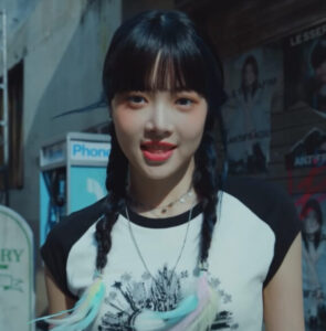 LE SSERAFIMのウンチェは最年少17歳！年齢制限で紅白歌合戦の途中で帰宅したって本当？