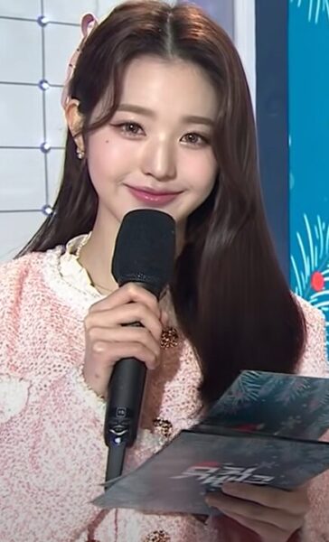 IVE(アイヴ)とLE SSERAFIMの関係は?IZ*ONEの元メンバーがいるって本当?