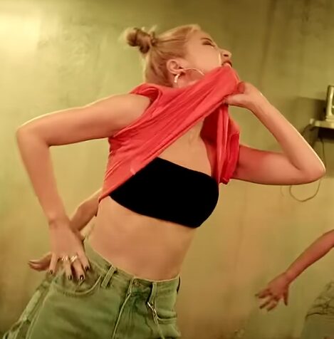 MAMAMOOソラのソロ曲を全紹介!spit it outではまさかの坊主に!?