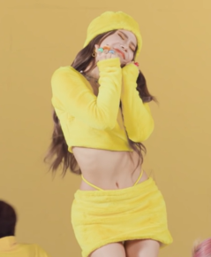 MAMAMOOソラのソロ曲を全紹介!spit it outではまさかの坊主に!?