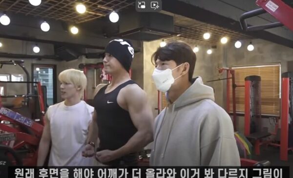 SEVENTEEN(セブチ)ミンギュの筋肉でバズった写真に注目！筋トレで出来た腹筋が割れてる！？