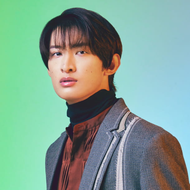 向井康二 公式写真 Amazon.co.jp: Snow Man 公式 生 写真（向井康二）SM02544
