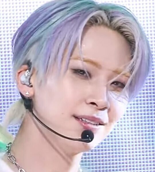 JO1川尻蓮のダンスが凄い！バックダンサーとしてbtsやセブチとも共演！