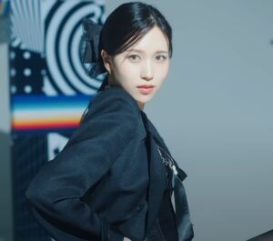 TWICEミナの私服がかっこいい！靴などのブランドがどこのものか知りたい！