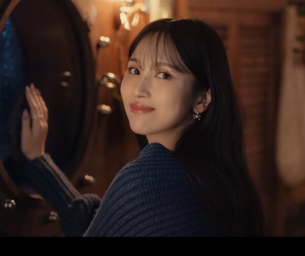 TWICEミナの私服がかっこいい！靴などのブランドがどこのものか知りたい！