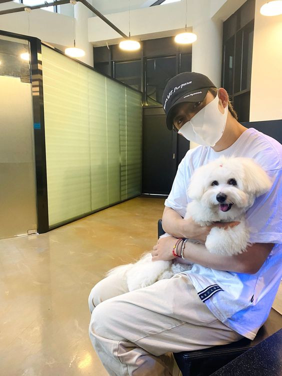 SEVENTEEN(セブチ)のエスクプスが飼っているクマって？犬種、インスタも紹介！