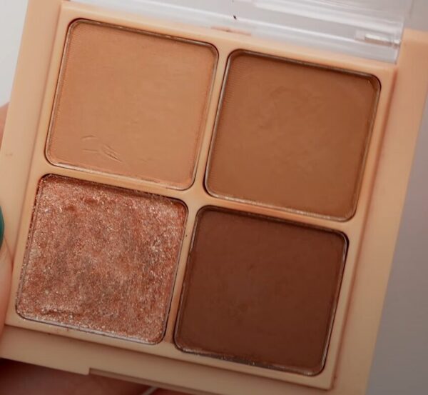 TWICEサナのメイク方法の特徴お教えします！アイシャドウなどメイク道具にも注目！