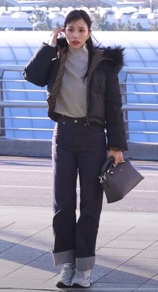 TWICEミナの私服がかっこいい！靴などのブランドがどこのものか知りたい！