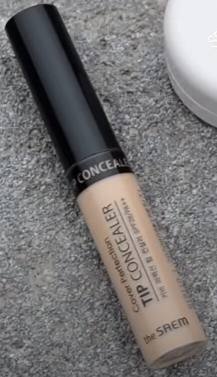 TWICEサナのメイク方法の特徴お教えします！アイシャドウなどメイク道具にも注目！