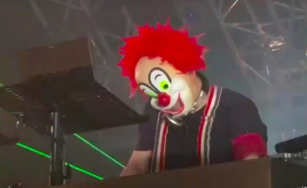 SEKAI NO OWARI(セカオワ)のdj loveはなんと二代目？！初代の脱退理由に迫る！