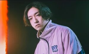 YOASOBIのAyaseは作詞作曲を担当!曲を作っていく際には一体何してる?