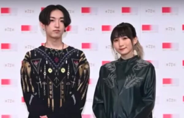 YOASOBIのAyaseは作詞作曲を担当!曲を作っていく際には一体何してる?