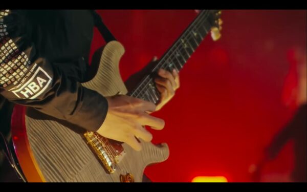 ONE OK ROCK(ワンオク)のToruが使用するギターやアコギはどれ？弦やアンプの情報も一緒に！