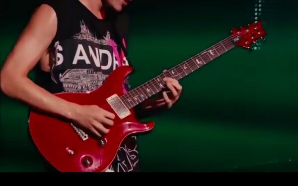 ONE OK ROCK(ワンオク)のToruが使用するギターやアコギはどれ？弦やアンプの情報も一緒に！