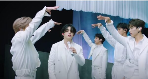 SEVENTEEN(セブチ)ホシはダンス振り付け担当！未経験から独学で覚えた実力者！