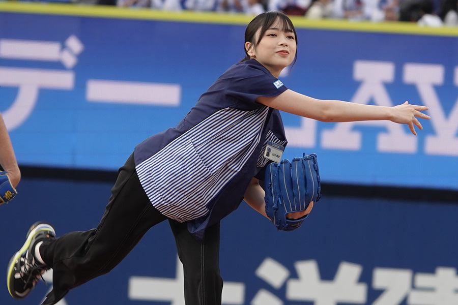 日向坂46の山口陽世はプロ野球ベイスターズの大ファン!好きすぎて始球式にも登場!