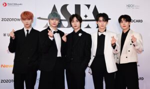 TXT STAR X TOGETHER ポップアップ ボムギュ 香水 スビンちゃんからのお便り☆ボムギュの香水 | 春の日差し チェ